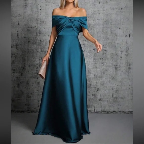 Luxe Satin Off Shoulder Evening Prom Party Formal Wedding Dress - Picture 4 of 16